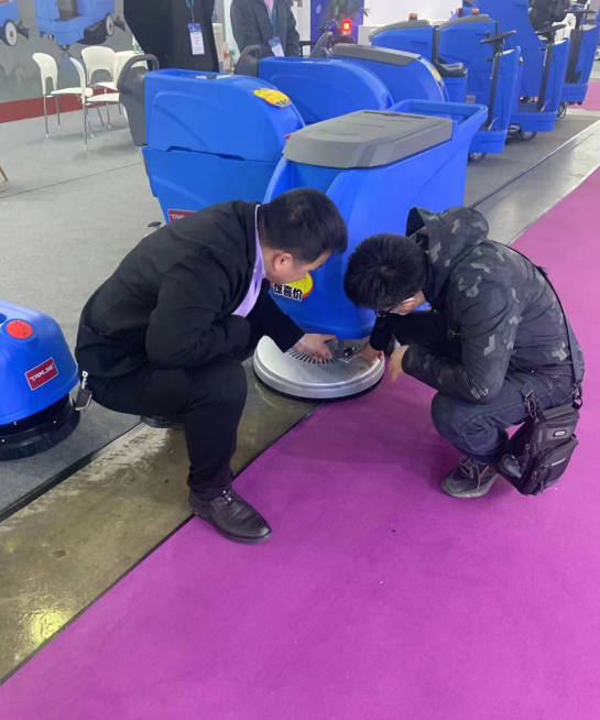 镇江小型电动洗地机是否适合用于环卫保洁